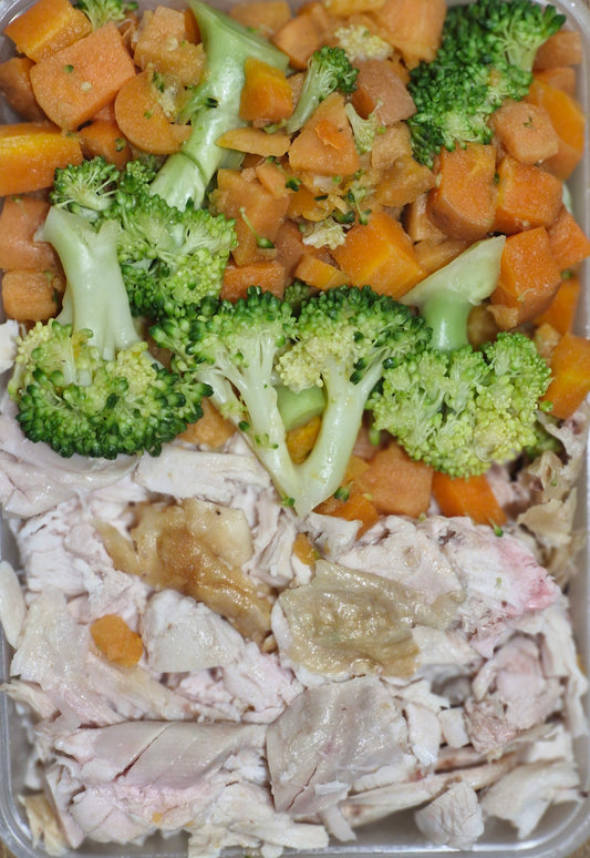 Chicken, roast chicken with broccoli, carrots & pumpkin